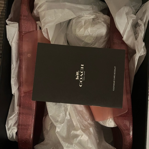 Brand new pink Coach slides - Picture 5 of 7